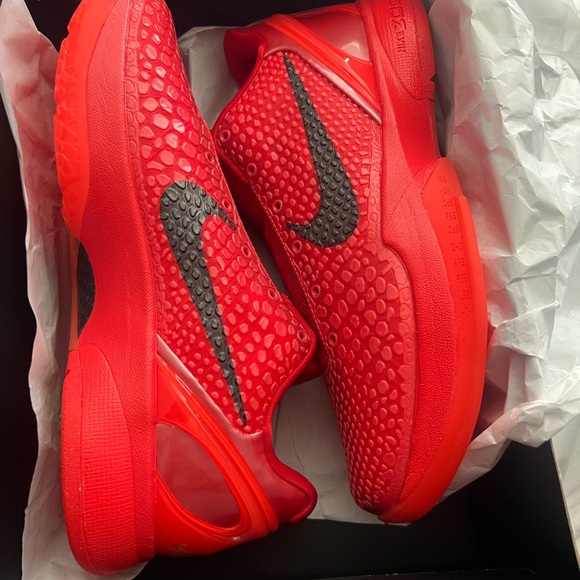 Kobe Reverse Grinch - Picture 2 of 4